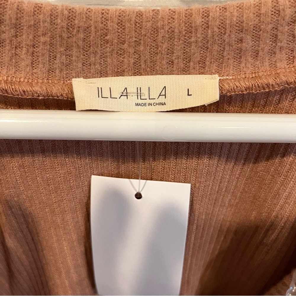 NWT ILLA ILLA Knot Front Top - Picture 3 of 4